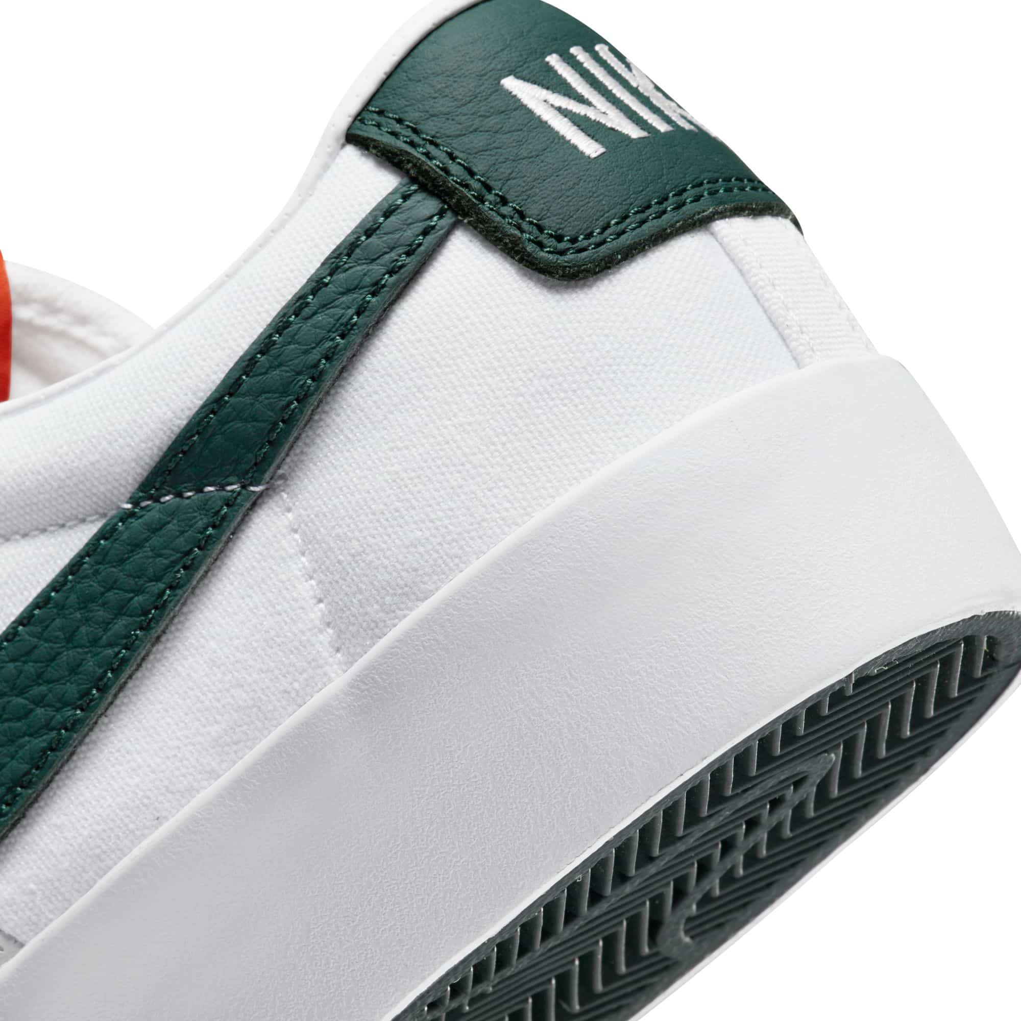 Nike SB Blazer Low Pro GT ISO - white/ pro green – Bild 6