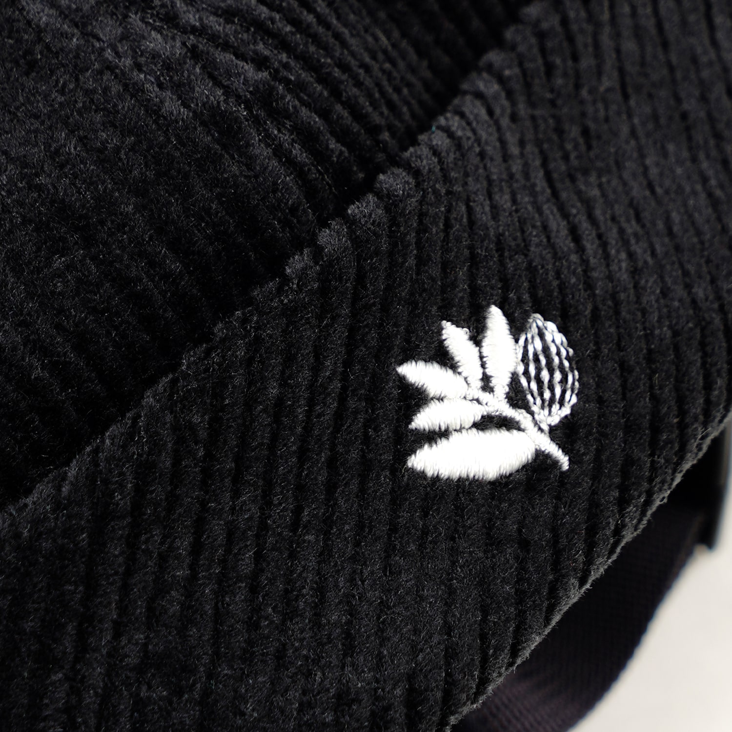 Magenta Skateboards Cord Sailor Beanie - black – Bild 4