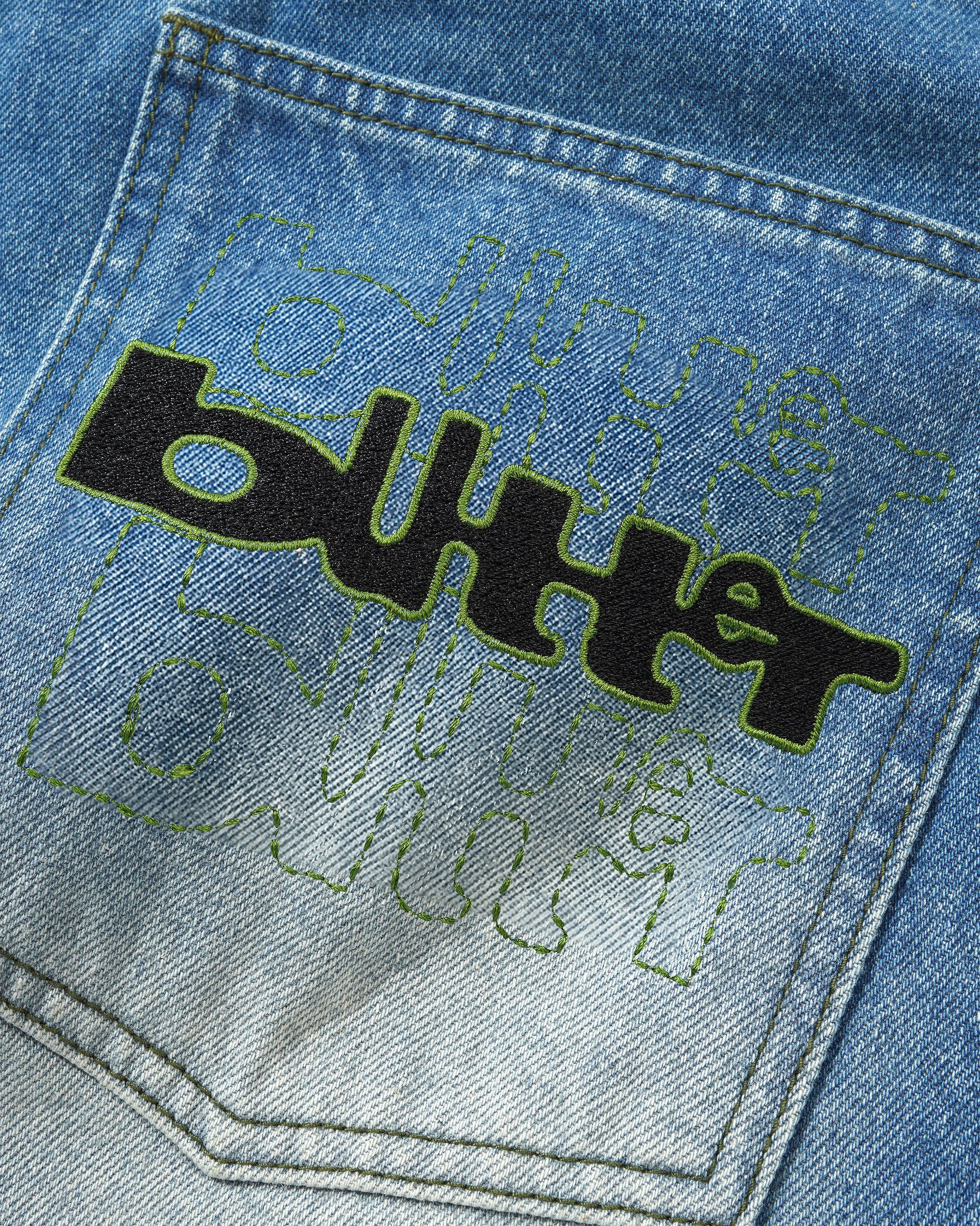 Buttergoods Warped Denim Short - washed mid blue – Bild 4