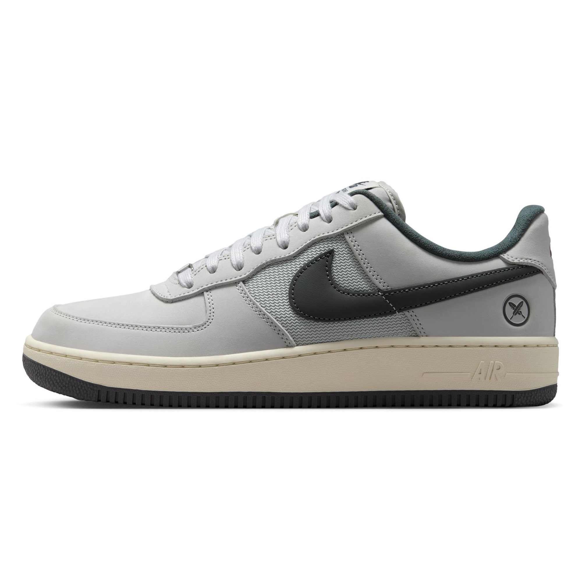 Nike SB Air Force 1 Yuto - Light Bone and Iron Grey – Bild 2